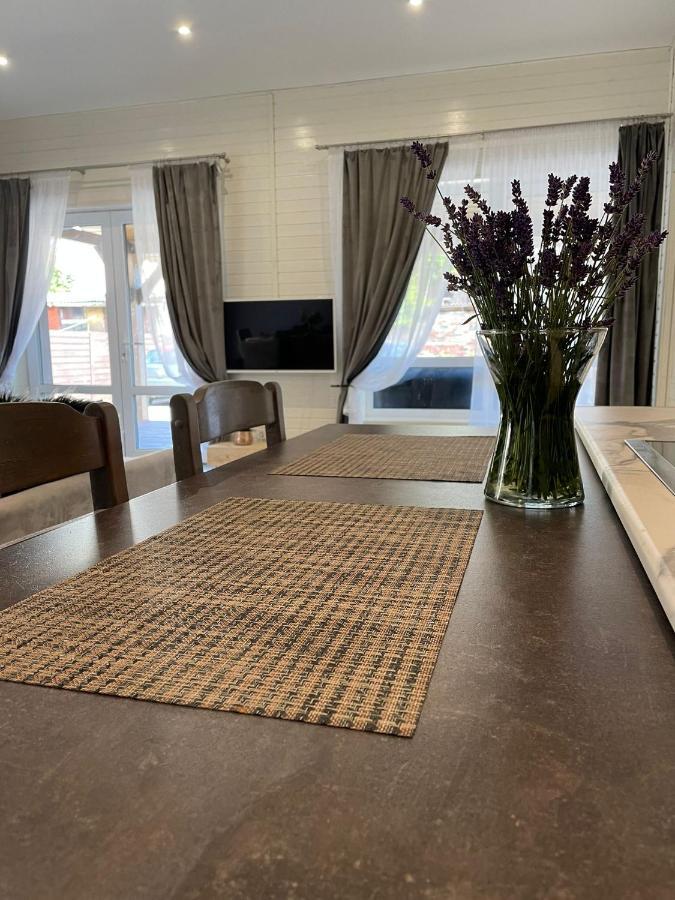 Apartamenti Starp Krastiem Liepāja Exterior foto